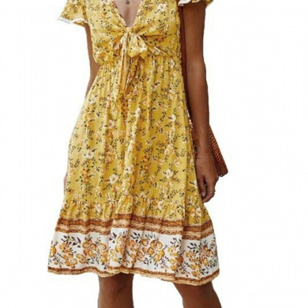 SUPREME Mid length Yellow floral Short Sleeve Prairie dress Size Small NWT